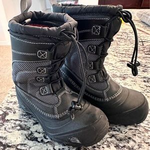 North Face boys snow boots